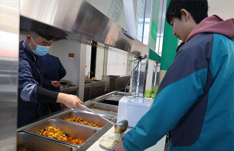 食堂午餐